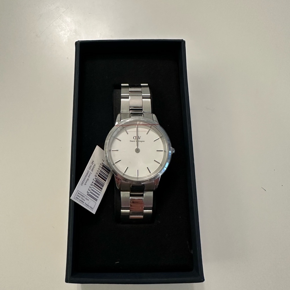 Daniel Wellington Silver Watch